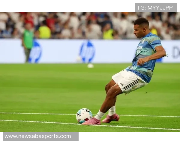 姆巴佩因右脚踝受伤退出法国队集训已回归皇马进行康复治疗