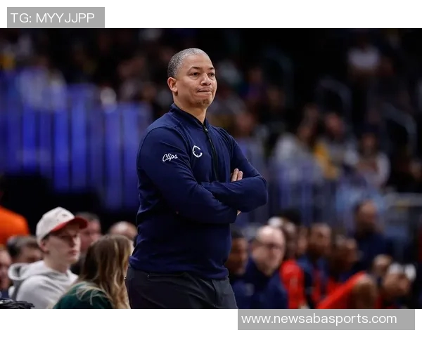 泰伦卢赛前强调将合理分配哈登上场时间以避免过度疲劳