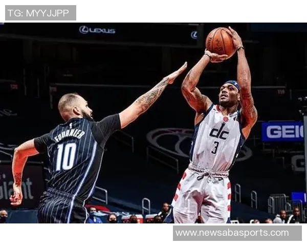 比尔上场时快船防守如同多了一道自动感应门的深度解读